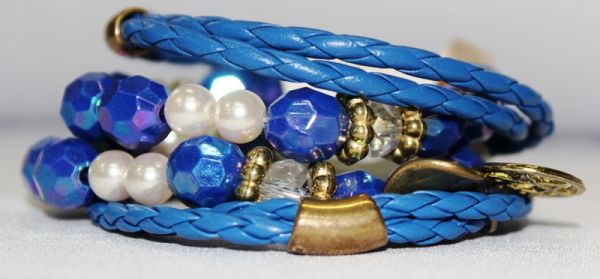 KIT PULSEIRAS AZUIS bolinhas e couro azul
