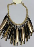 Colar FOLHAS DOURADAS E PRETAS