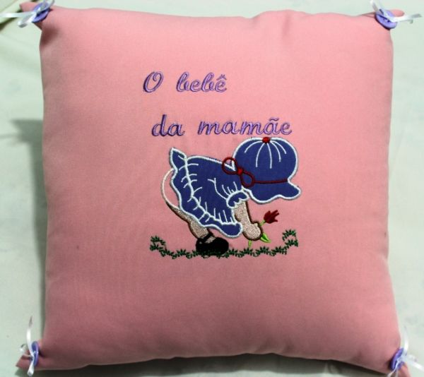 ALMOFADA MENINA ROSA 35x35cm