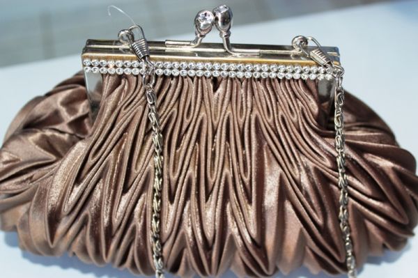 Bolsa Frisada champagne