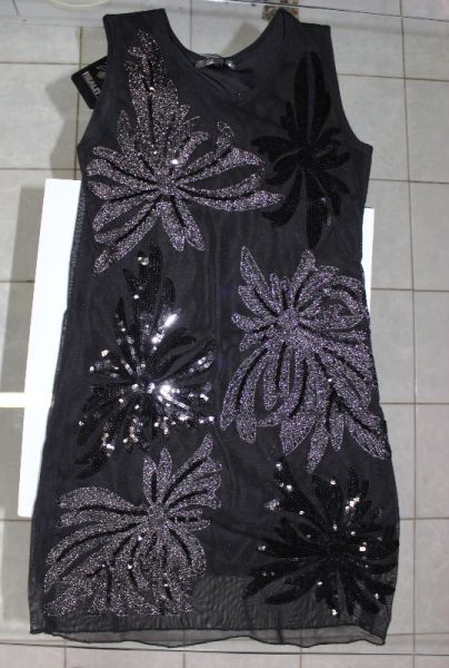 Vestido REALITY pedras e paetes Preto M